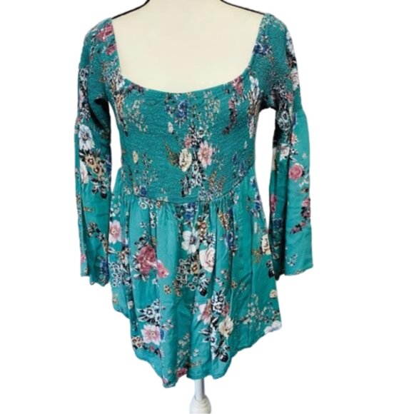 torrid Tops - Torrid Green Floral Smocked Stretchy Long Sleeve Tunic Top Plus Size 2 #0996